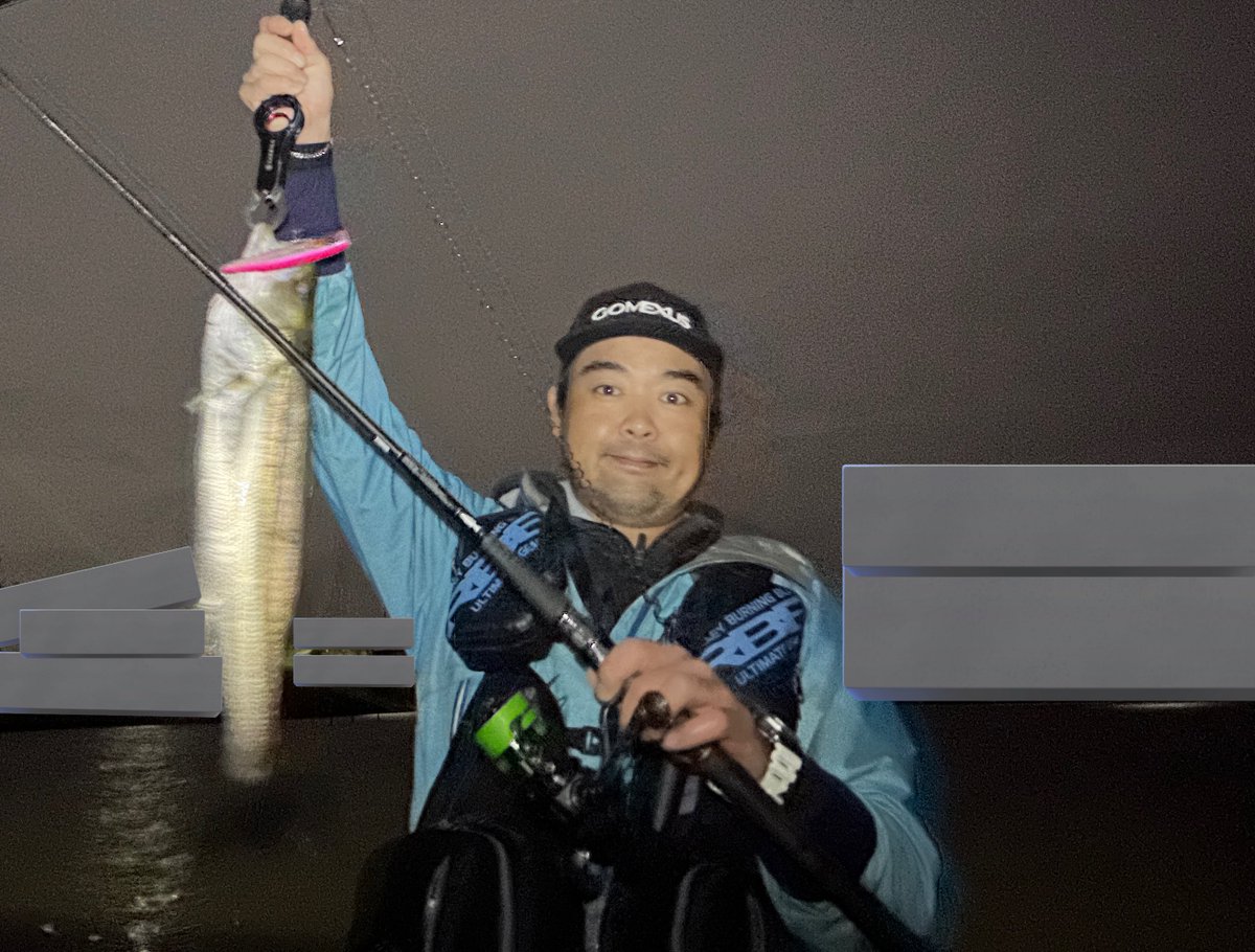 Garage9028's tweet photo. 夜中の短時間釣行🎣
ハーデスで🐟
秋らしくガッツリ🔥
横風でも少し太めのボディとカップでしっかり水を噛んでくれる🙆
ハンドルは110mm♬
#PR
#ゴメクサス
#バスデイ
#ハーデス127
#茨城シーバス https://t.co/htBkfUxLG9