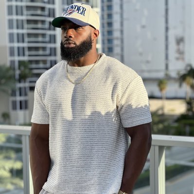 A_Munrose's tweet photo. #NewProfilePic https://t.co/6OUgQtnmsP