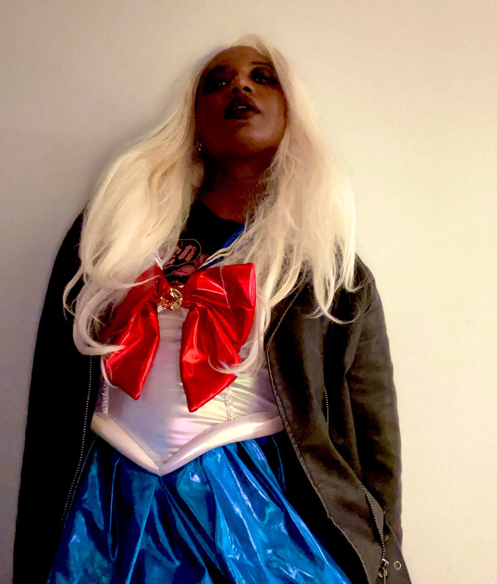 OnSilverRiver's tweet image. “Baby push me off the edge show me all of it I like what I’m seeing I feel bad it feels good…” #DevilsWork #SailorMoonIssues #ProvokerIssues #LittleGhostIssues ☯️👿🎶