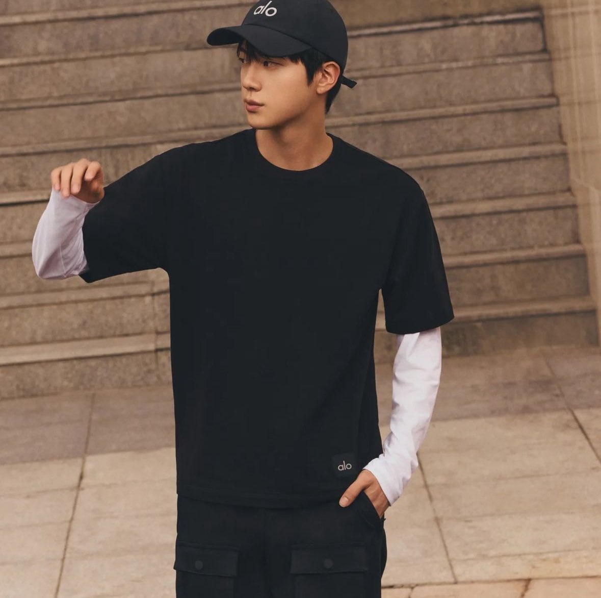 miiniyoongs's tweet photo. [241018 Jin Instagram Post]

🐹 Excited to join the @/alo family. Big things coming soon to Korea!
@/alo Big things coming soon to Korea https://t.co/vOPKl9NSIb