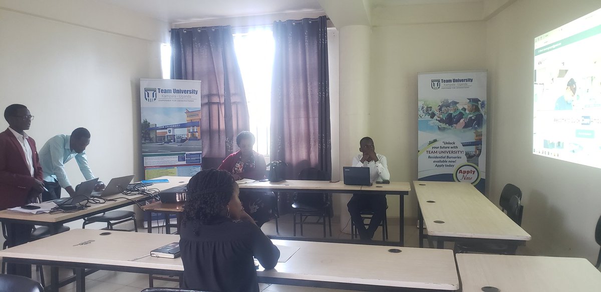 TeamUniversityU's tweet image. Information Technology Project Presentations commenced this week. The first cohort of students presented E-Ambulance Hire Portal  to address health emergencies before Faculty Dean,HOD and Lecturers. 

Be the next IT guru 
Apply for #Octoberintake2024
#13thgraduation2024