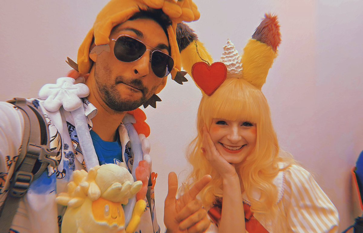 Bon 🌱 (@bonniviwiiunite) on Twitter photo Editing these photos like vintage Polaroids because tell me how PAX was almost a week ago? It’s feels like a lifetime already…😭
Ty SO much for all these cuties for the picciiiiies, chats and hangs~ ❤️🥰🫶 Till next time!🤩
P1: <a href="/isnoalx/">𐬹 ۫ ۪♡゚kuromi rot ۪♡゚ ۫ 𐬹</a> 💜 P2: <a href="/kelosaurusTTV/">Kelosaurus</a> 💙 P3: <a href="/ombeagle/">lahin</a> 💛 Editing these photos like vintage Polaroids because tell me how PAX was almost a week ago? It’s feels like a lifetime already…😭
Ty SO much for all these cuties for the picciiiiies, chats and hangs~ ❤️🥰🫶 Till next time!🤩
P1: <a href="/isnoalx/">𐬹 ۫ ۪♡゚kuromi rot ۪♡゚ ۫ 𐬹</a> 💜 P2: <a href="/kelosaurusTTV/">Kelosaurus</a> 💙 P3: <a href="/ombeagle/">lahin</a> 💛