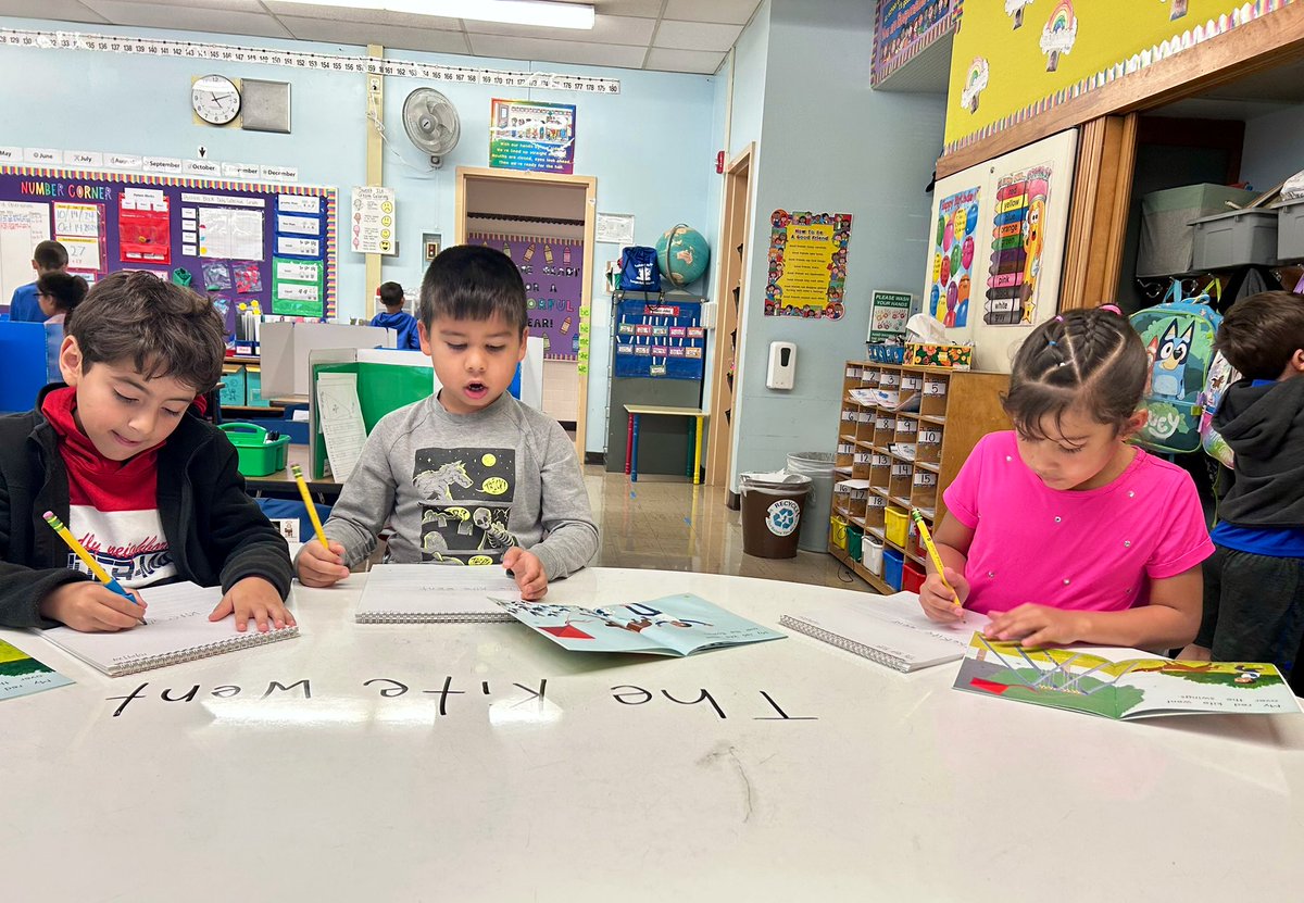 Students have been hard at work in their reading groups. After reading, they’ve been completing writing responses in their journals. Students use evidence from the text to support their responses. They are reading and writing rockstars!🌟 <a href="/RobertHunterES/">Robert Hunter</a> <a href="/FlemRarSchools/">FlemRarSchools</a>