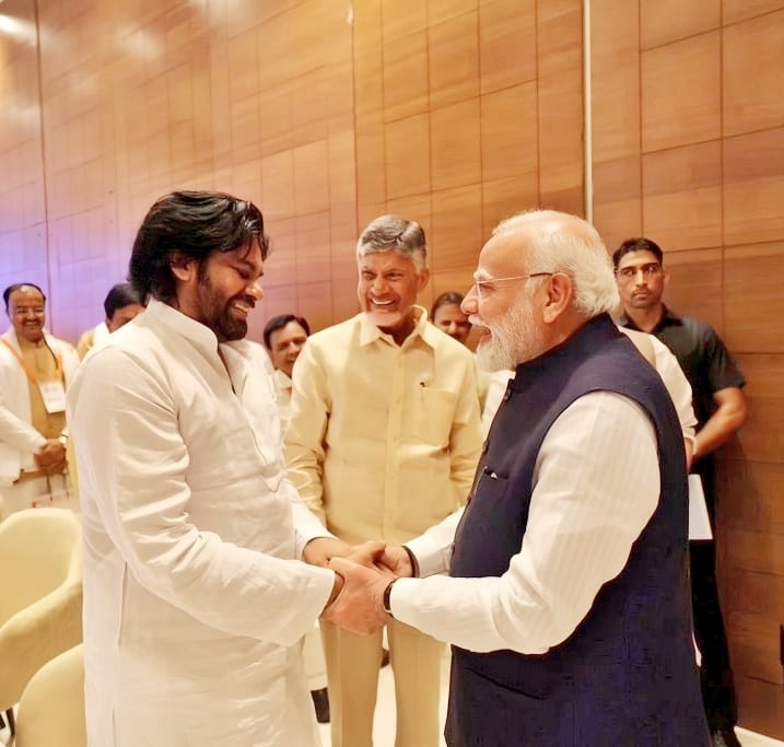 AIProEngineer's tweet image. Powerful people Makea place powerful
#NDAMeet #HaryanaOathCeremony 
#PawanKalyan