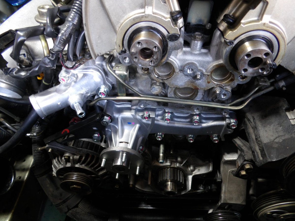 MANABOON_SNS's tweet photo. サーモスタットとREIMAX製ウォーターポンプに交換です🛠

#manaboon #skyline #bnr34 #r34skyline #rb26dett #r34nation #superstreet #speedhunters #jdmcars #nismo #skylinegtr #gtr #nur #mspec #vspec #tein https://t.co/rBHPr8uPe6