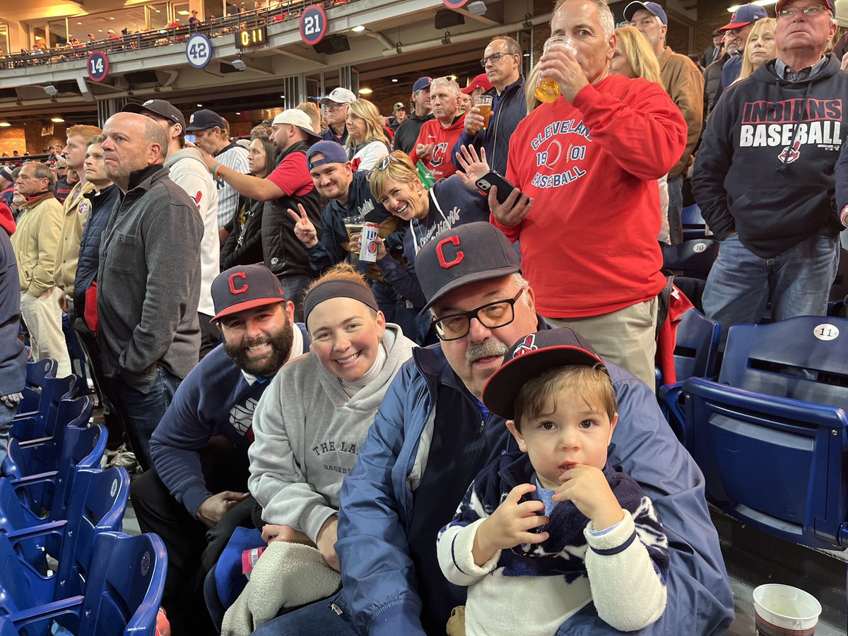 SnappyHooks tweet media