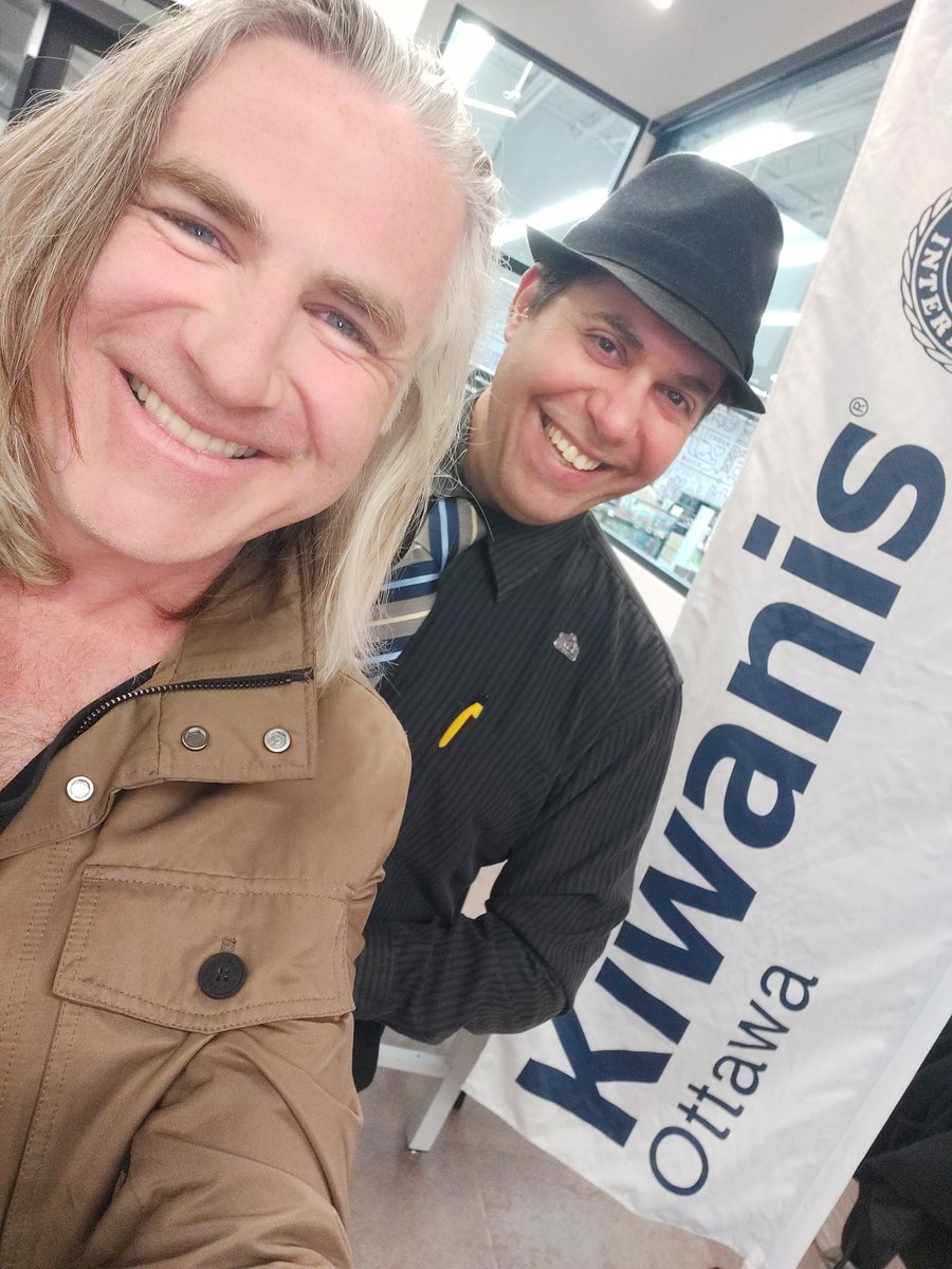 "Kiwanis Club of Ottawa Social" tonight with incoming President <a href="/JarrodGoldsmith/">Jarrod Goldsmith</a>! Incredible organization founded in 1917 <a href="/dylanblackradio/">Dylan Black</a> #Ottawa #boomcares #networking