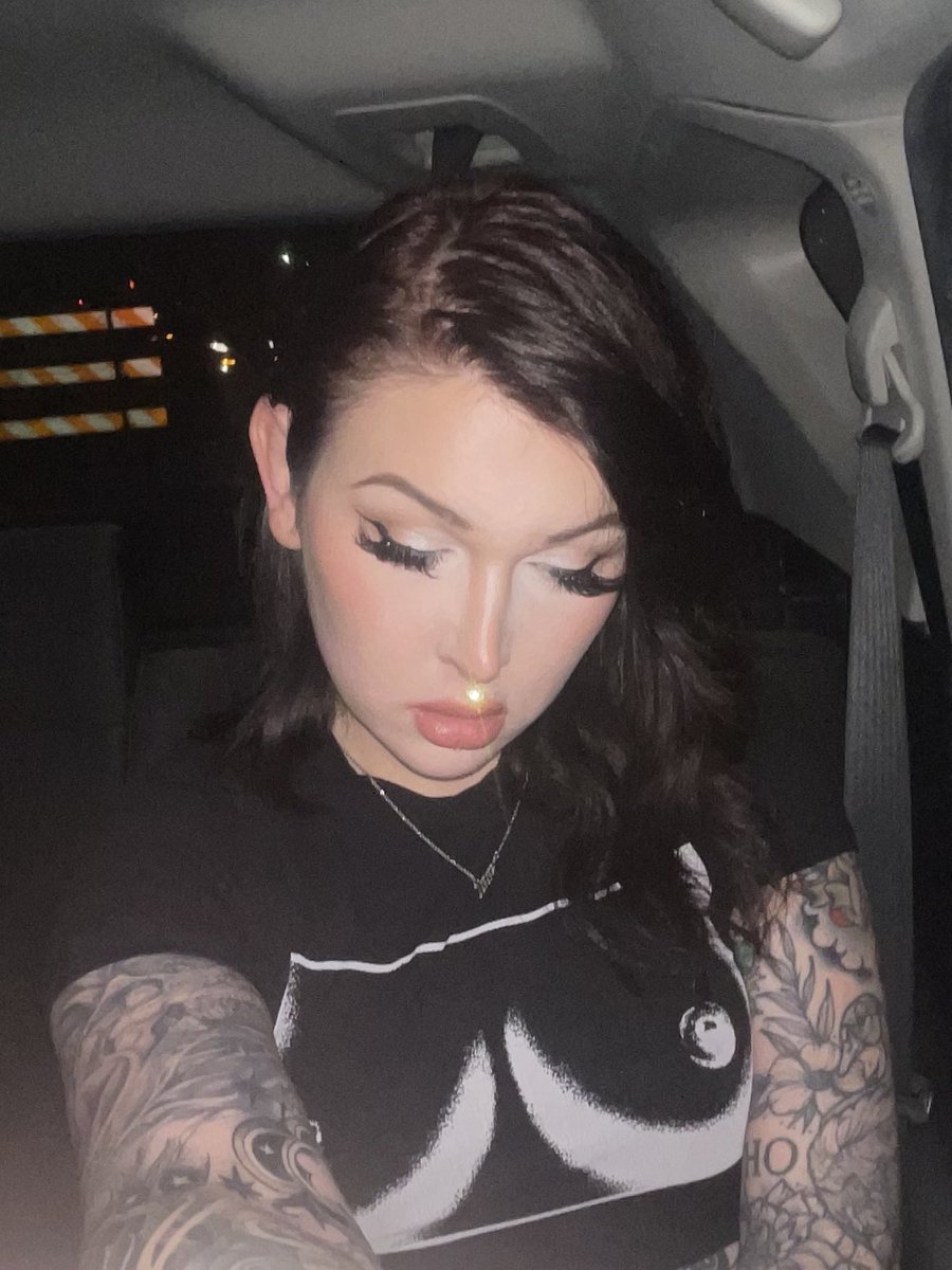 nvm not depressed anymore i put on fake eyelashes