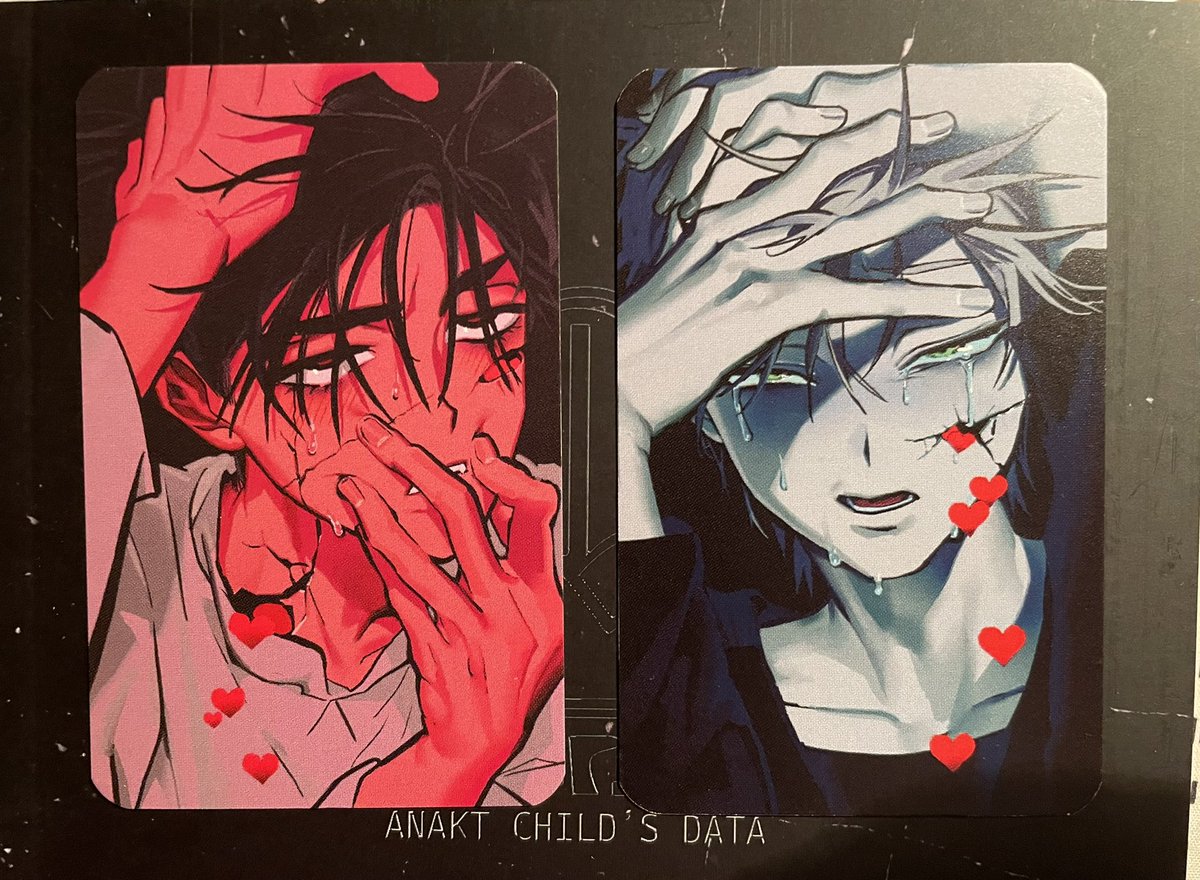 StillAlive_0's tweet photo. Here are better pics of the AlienStage photocards since I keep seeing blurry photos going around and people wanna analyze them https://t.co/8UCaXkOjly