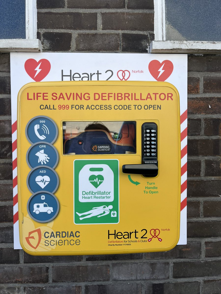 Another new battery I have replaced at Carlton Colville Service Station. I cleaned the cabinet inside and out, also spraying the keypad.  I also donated this Defib &amp; cabinet. #garage #defibrillator #heart2heartnorfolk #battery #replaced #cabinet #donated #CPR #cleaned #wd40