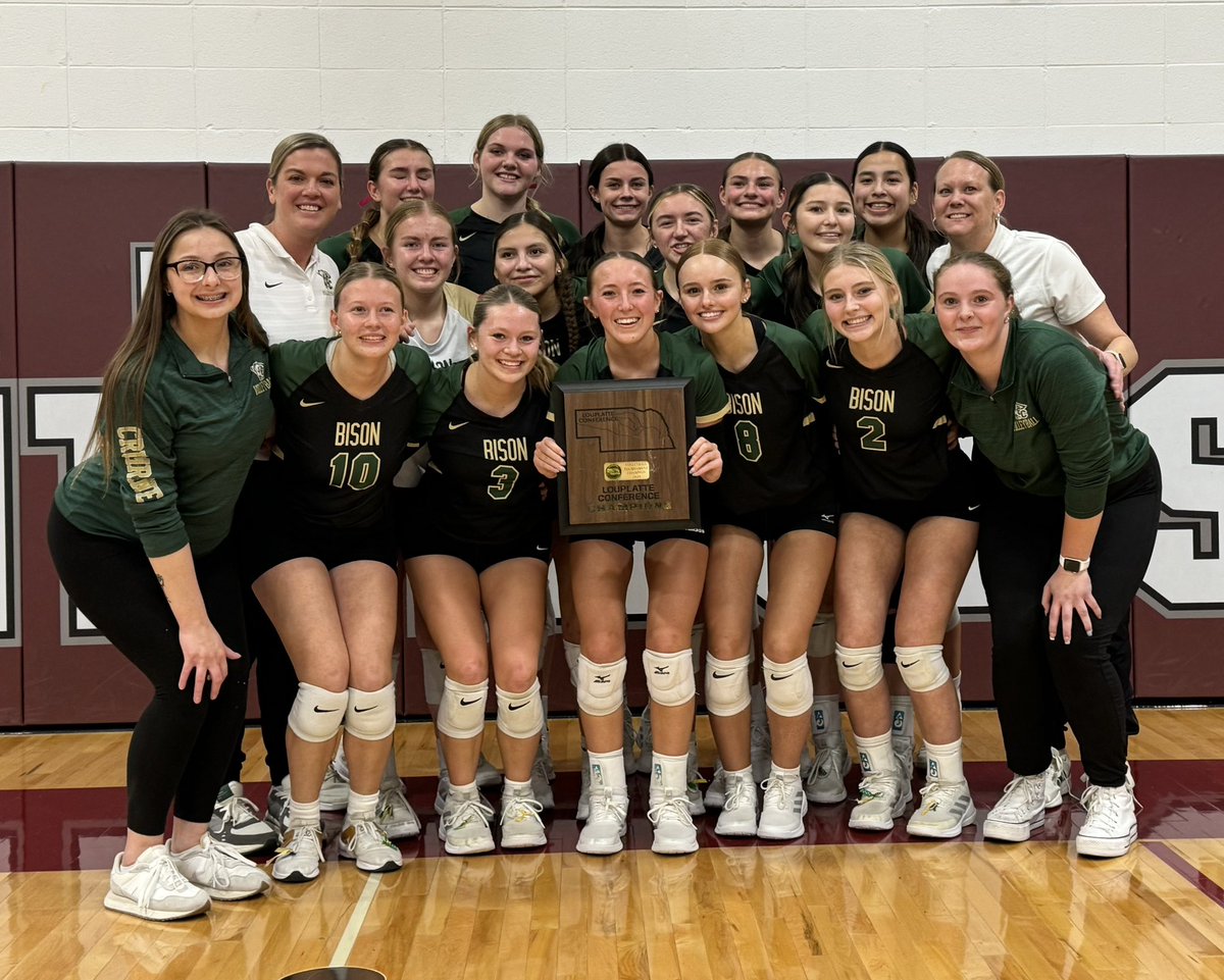 🦬LouPlatte Conference Champions! 🦬Our heart, commitment, work ethic and outhustle/outwork attitude has brought the entire team to this moment! 
Win #20 = Conference Championship

And BISON NATION - YOU BROUGHT IT TONIGHT!  We can’t thank you all enough! 🙌🏻
#30strong #WeOverME