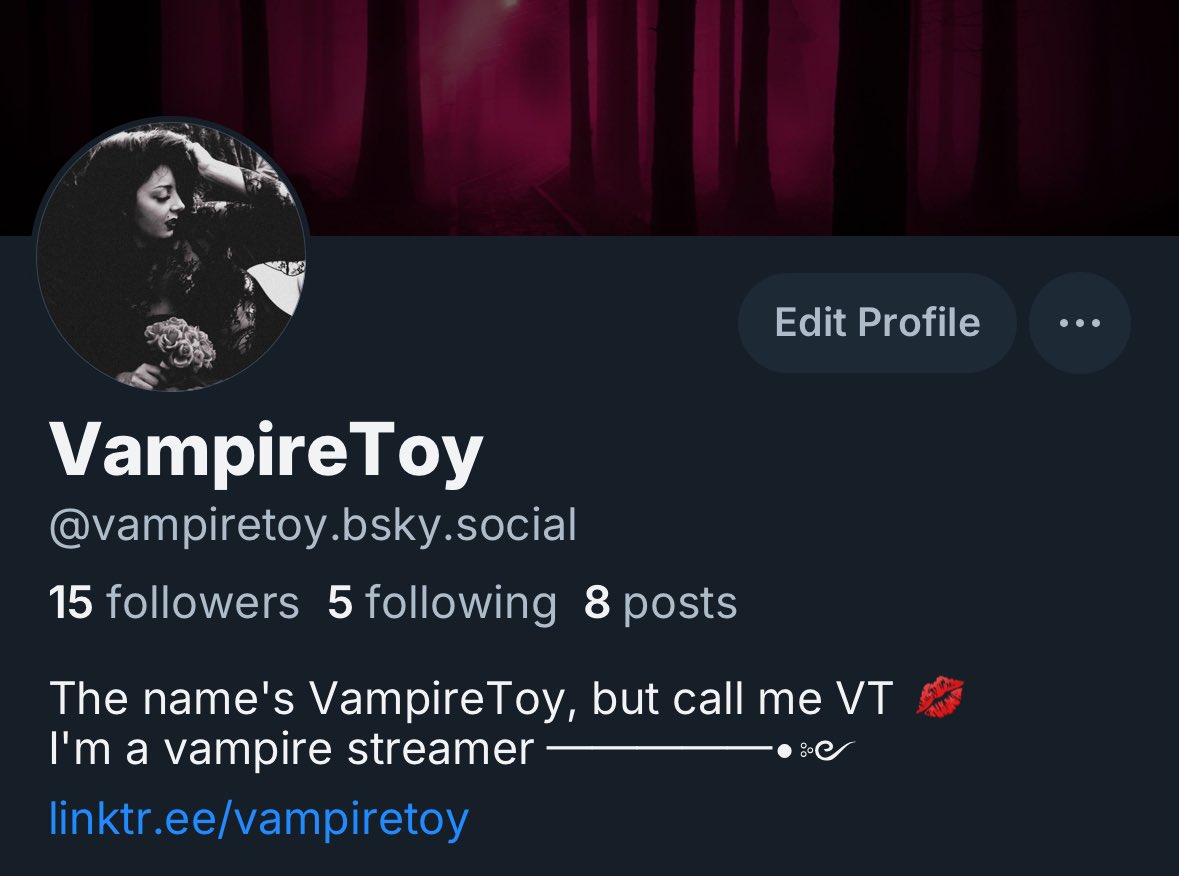 VampireToy 💋 tweet media