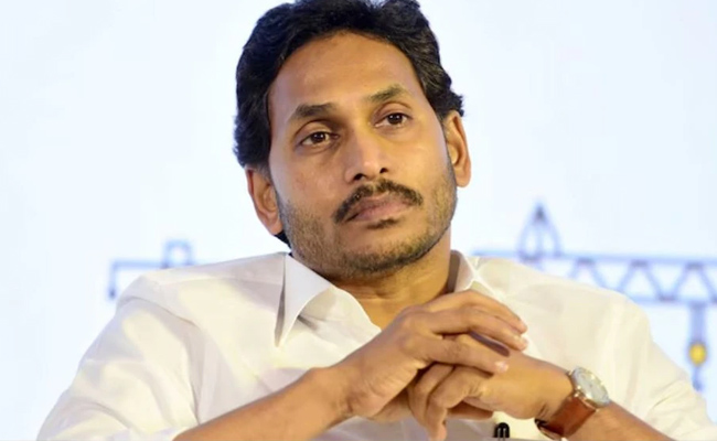 నిన్ను న‌మ్మేదెట్టా జ‌గ‌న్‌?

వైసీపీ ప్ర‌తిప‌క్షంలో ఉన్న‌ప్పుడు పిన్నెల్లి రామ‌కృష్ణారెడ్డి ప్రాణాల‌కు తెగించి జ‌గ‌న్ కోసం నిల‌బ‌డ్డారు.  కానీ వైసీపీ అధికారంలోకి వ‌చ్చిన త‌ర్వాత‌.. పిన్నెల్లికి క‌లిగిన ప్ర‌యోజ‌నం శూన్యం. క‌నీసం పిన్నెల్లికి   సీఎంగా  జ‌గ‌న్ అపాయింట్‌మెంట్ ఇవ్వ