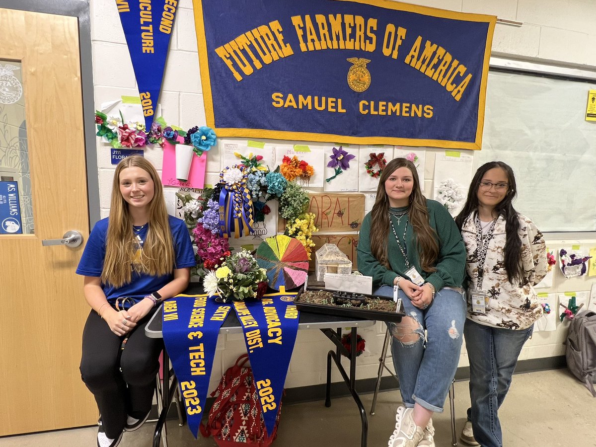 Had an incredible two days showcasing the bright future for our Buffs and Knights! Jr. tours highlight all the amazing opportunities available for a high school student. Huge shoutout to our HS students for representing everything SCUC ISD has to offer! #FutureLeaders #SCUCISD