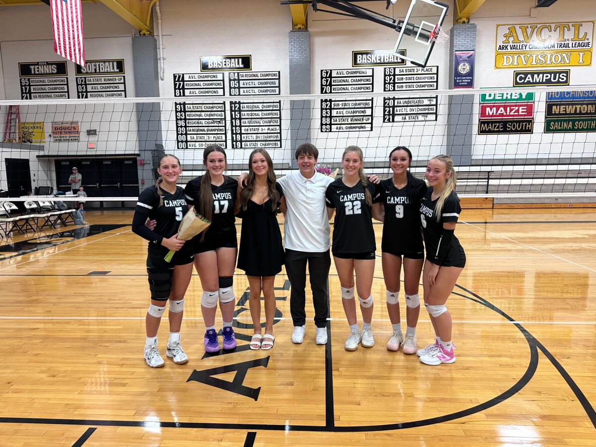 Fun night to celebrate our 7 seniors! We wish them the best of luck in the future!