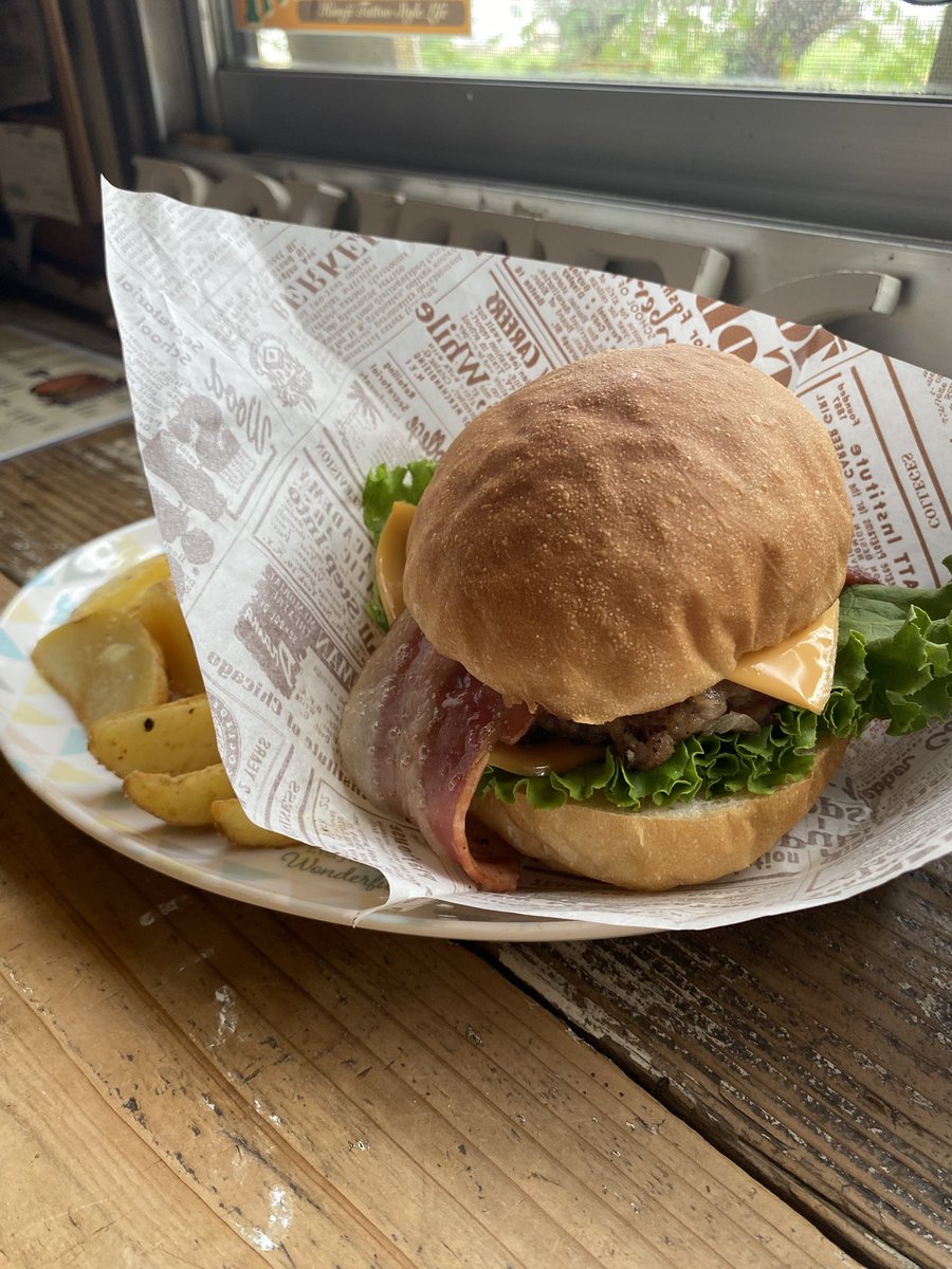 d210Rx8xrMisxp9's tweet image. 今日は加古川のルート65にきました。ハンバーガー美味しかったです。
#ROUTE65
#ルート65
#ハンバーガー