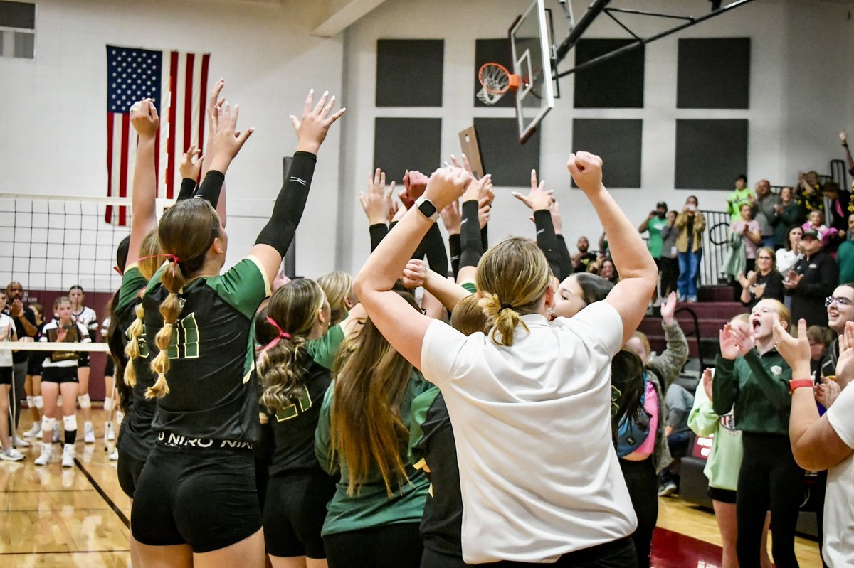 RNSportsCC's tweet photo. Allow me to introduce you to the 2024 Lou-Platte Conference Volleyball Champions, the Central City Bison. The Centurions planned to use their swords to slay the Bison, but in the end it was a four set stampede. 27-29, 25-19, 25-23, 27-25, Central City comes out on top in a thrilling night of volleyball.