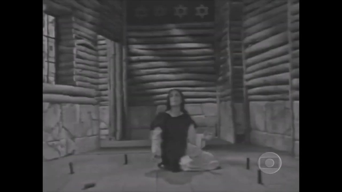 drivenacional's tweet photo. Dibuk, o Demônio (1972)
1h06min • Horror
★ Daniel Filho ★

Segundo a crença popular judaica, o dibuk pode penetrar em seres humanos, falando por sua voz e tendo consciência de tudo que a pessoa sabia. https://t.co/7zZF6ytBfw