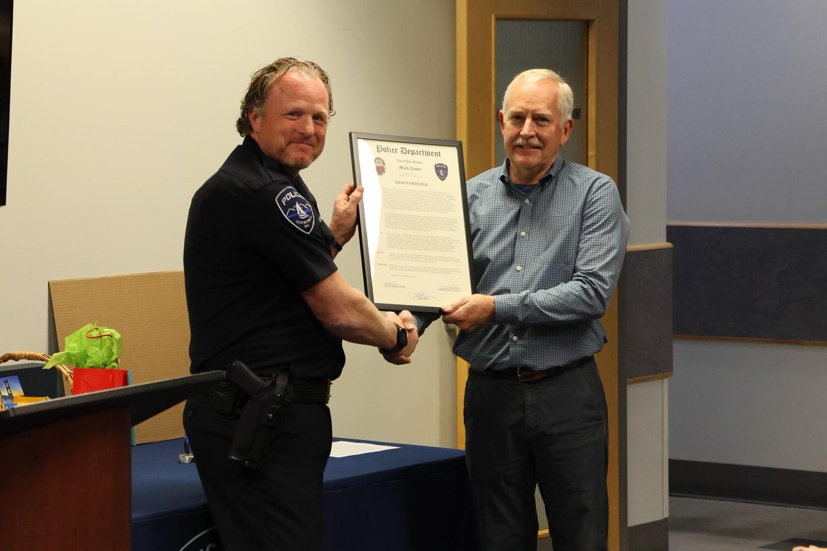 🚨 Farewell and Thank You, Assistant Chief Mark Couey! Chief Mark Couey, who is retiring after 5 years of dedicated service with the Des Moines Police Department and over 40 years of total law enforcement experience. Congratulations and enjoy retirement!