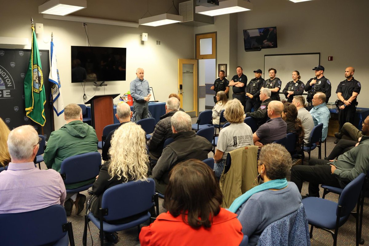 Des Moines WA Police tweet media