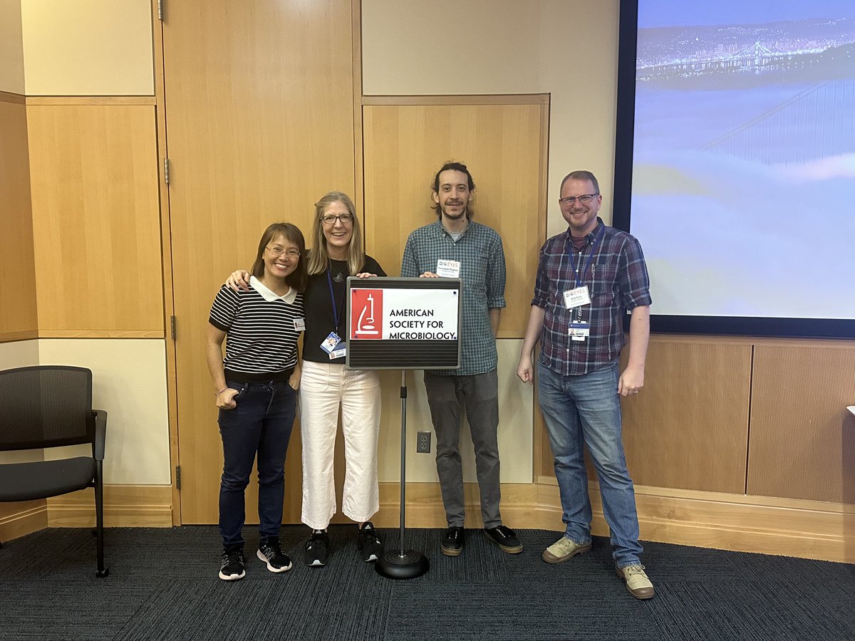 grapenny1's tweet photo. I’m proud to complete my 3-year term as @ASMicrobiology Young Ambassador. I connected with inspiring YAs worldwide and started a collaboration with @bioeyes @JohnsHopkins, bringing science to high school students globally. Apply YA by Nov 1. 
#ASMAmbassadors https://t.co/116nSDNKIA