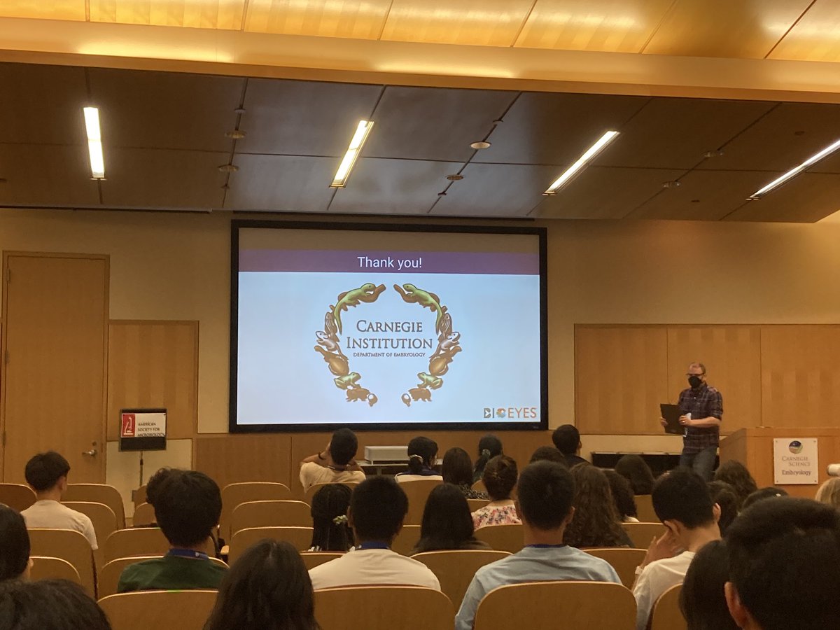 grapenny1's tweet photo. I’m proud to complete my 3-year term as @ASMicrobiology Young Ambassador. I connected with inspiring YAs worldwide and started a collaboration with @bioeyes @JohnsHopkins, bringing science to high school students globally. Apply YA by Nov 1. 
#ASMAmbassadors https://t.co/116nSDNKIA