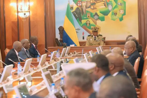 Décisions et nominations du conseil des ministres du 17 octobre 2024 lenouveaugabon.com/fr/gestion-pub…