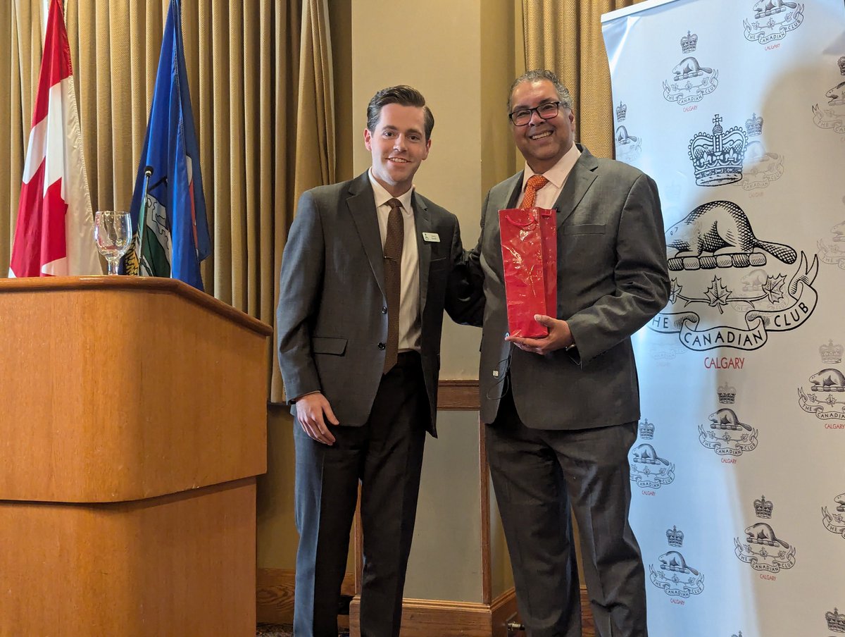 YYCCanadianClub's tweet photo. Thank you, @nenshi, for joining us for lunch this week. It was wonderful hearing from you on a vision for the country, how we reach across divides and build a better province for all.
#ableg #cdnclub #abpoli https://t.co/dJvDzqmPMu