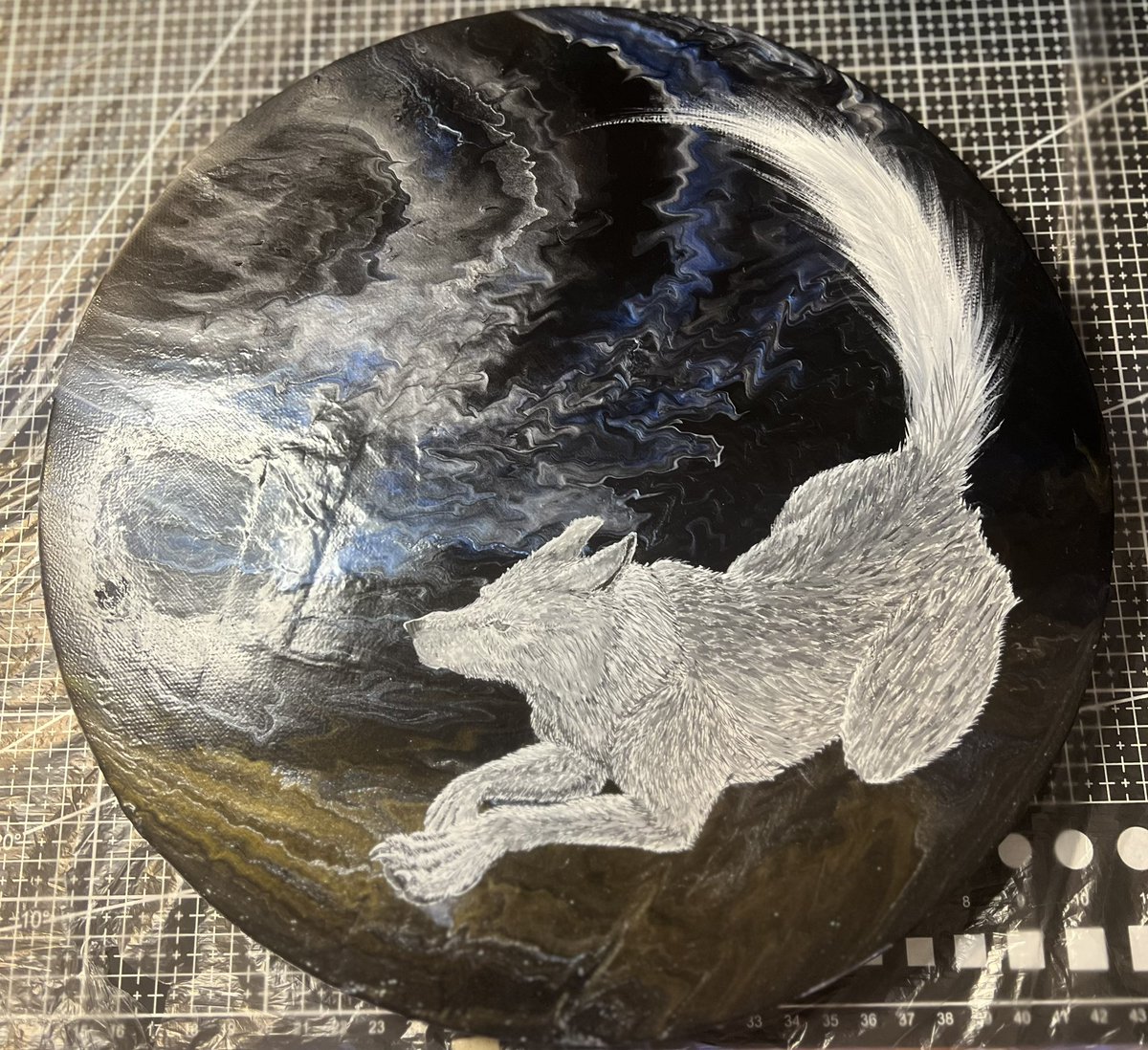 wistenear's tweet photo. ←先週　今週→
#アクリル画　#イラスト　#ポーリングアート　#狼　#犬　#Art https://t.co/rWqst3jJ02