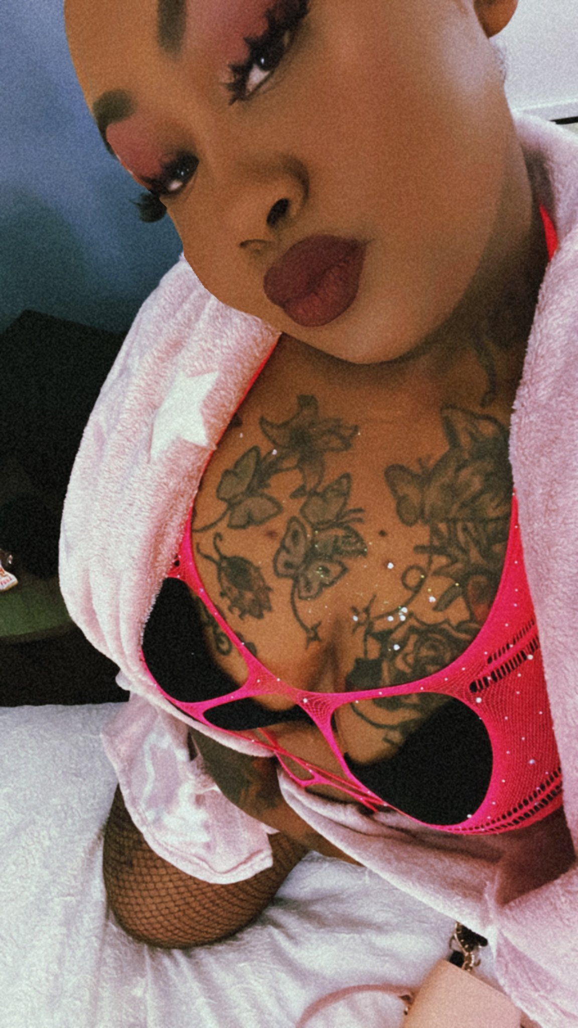 Who wants to play? 😍 Join me now @stripchat 👉 https://t.co/BvNwjtxqly #stripchat #stripchatlive https://t.co/sJU6a2Znnd