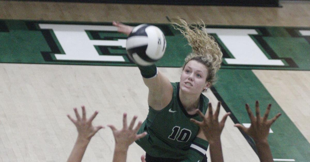 Will_Willems's tweet photo. Eagles start post-season off with four-set win https://t.co/3oyQ66c0vO https://t.co/HlFqODZlW1