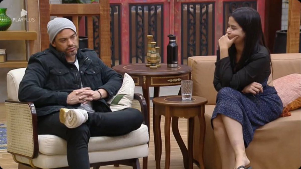 Sidney: "Quero desmascarar meu amigo [Sacha], fazer a máscara dele começar a cair. Eu tô jogando muito na defesa com ele, preciso partir pro ataque! [...] Quero que a máscara caia pra quem tá acreditando."

Vanessa: "Deve ter gente acreditando, que ele tá voltando..."

Sidney: