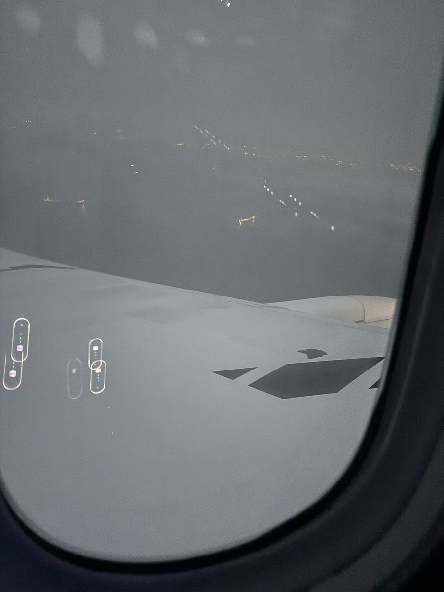 varunkrish's tweet photo. Next up @ceatec in Tokyo , Japan. Quite the short 6.5 hour flight on @JAL_Official_jp
Free 1 hour WiFi on board! Great to catch up on some emails.
The premium economy cabin was very comfortable.
Flying into Haneda early in the morning with thick cloud cover! #connectWithJAL https://t.co/F8PMQlWu5x