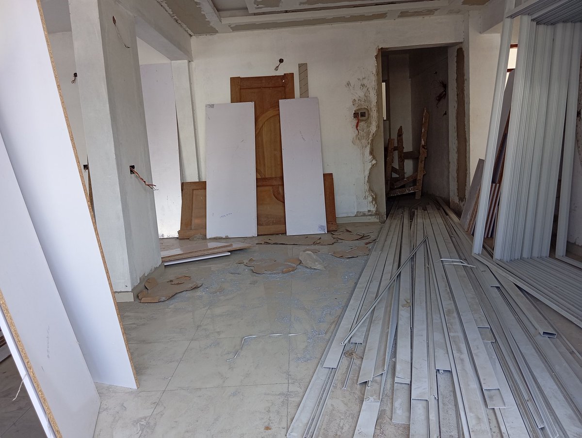 Jamjosconslnltd's tweet photo. A sneak peek of Floringi Apartments in Buxton.
Jamjos construction solutions builds more than just homes to fulfill all your dreams.
#buildinginkenya
#dreamhomes
#AffordableHousing
#constructioninprogress
#constructioninmombasa
#jamjosconstructionsolutions https://t.co/n680Jo8ink