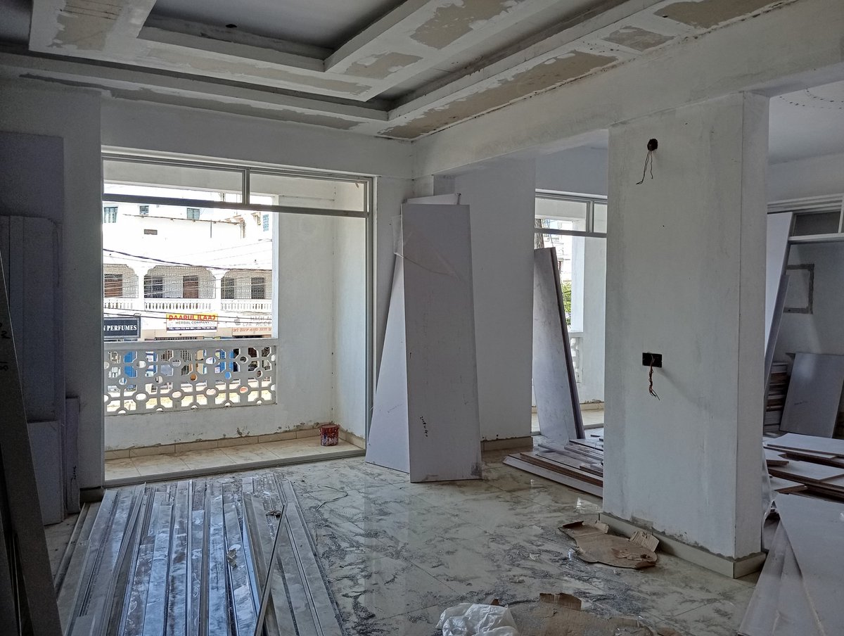 Jamjosconslnltd's tweet photo. A sneak peek of Floringi Apartments in Buxton.
Jamjos construction solutions builds more than just homes to fulfill all your dreams.
#buildinginkenya
#dreamhomes
#AffordableHousing
#constructioninprogress
#constructioninmombasa
#jamjosconstructionsolutions https://t.co/n680Jo8ink