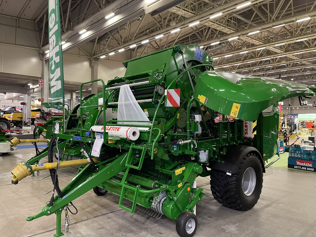 Emtygarden's tweet image. Welcome to the MaatalousKonemessut show 17-19/10 in Helsinki Finland 🇫🇮 in Turun Konekeskus stand you can see the new #ProGlide F3500, the hungry # Fusion 4 Plus, the hard # V8 950 and the famous # C 460 all preceded by the hard core McHale team in Finland! 🍀🤠