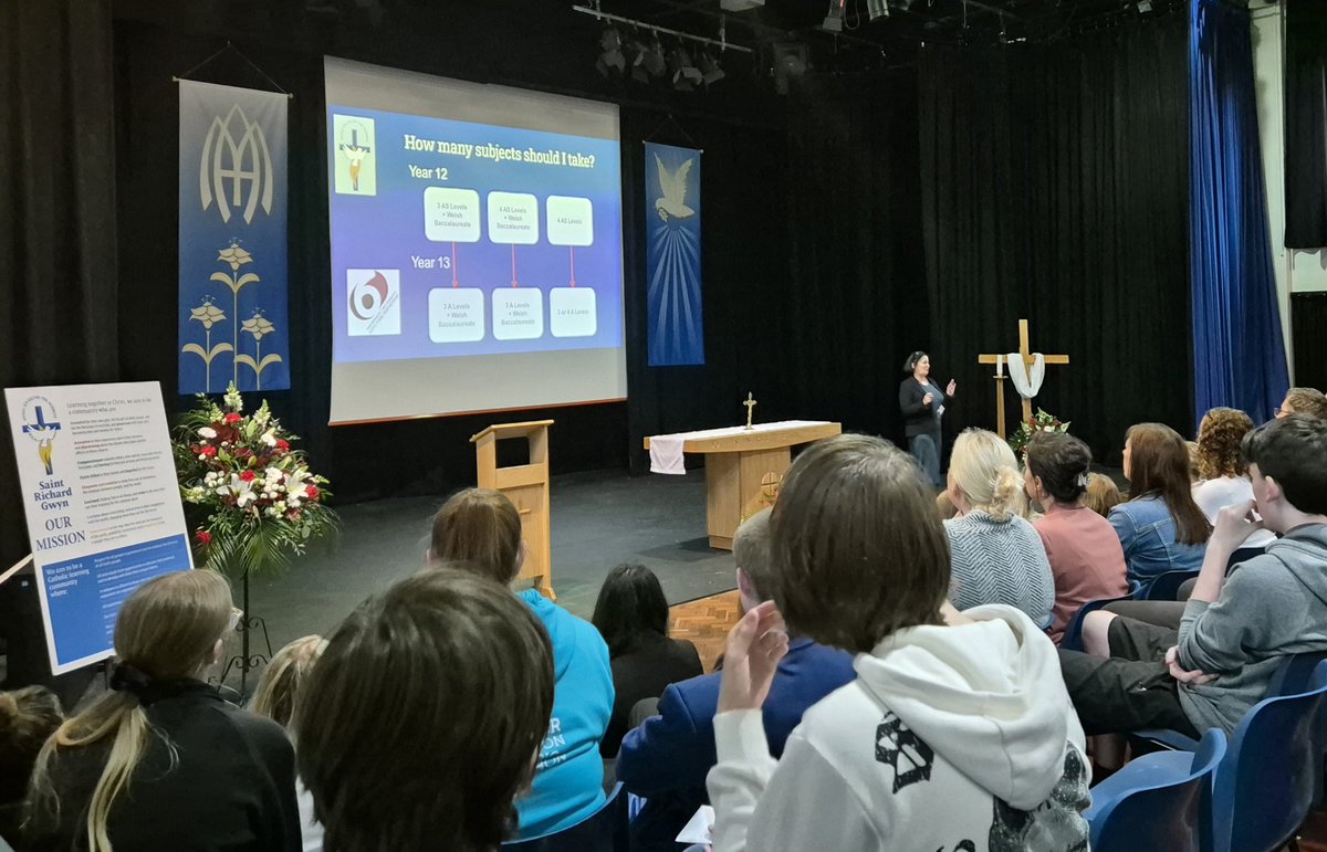 srgchs's tweet photo. #6thFormOpenEvening #Flint6th #Transition Thanks to all those who attended last night. We look forward to receiving your applications ๐
#LearningtogetherinChrist ๐๐ https://t.co/Id334WP7TH