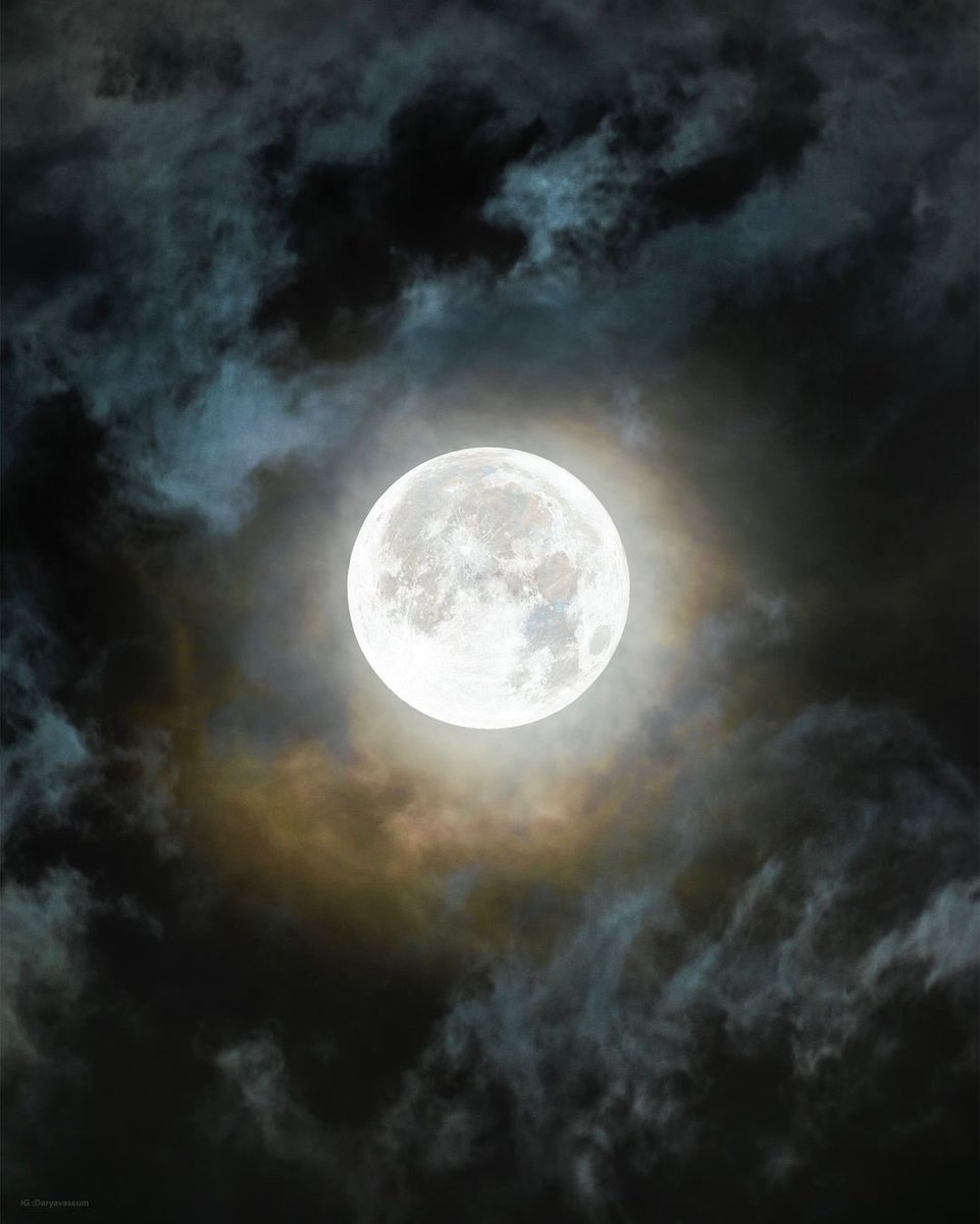 moonloverxjpg's tweet image. te dedico la luna llena de octubre