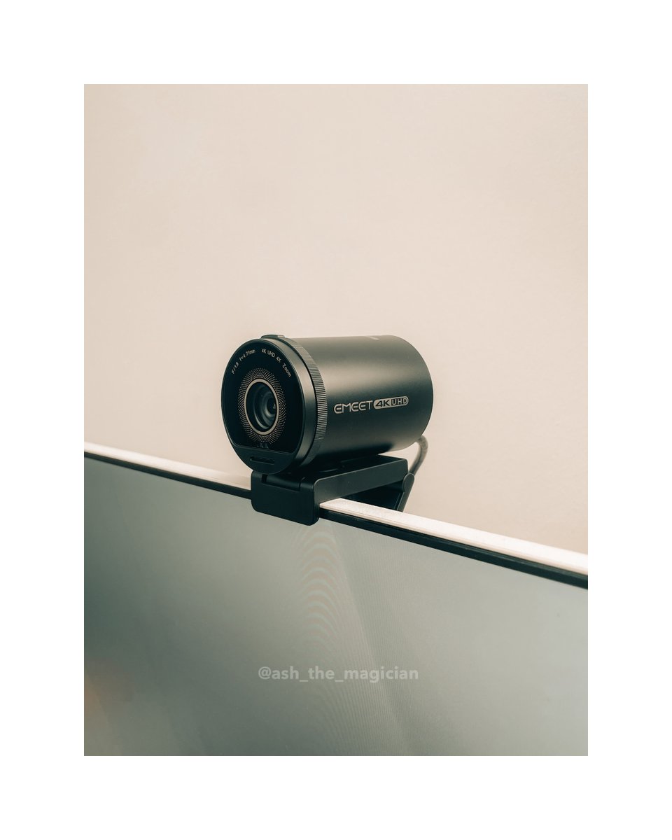EMEET_Official's tweet photo. Buy or Bye for the #emeets800 ?
📷@ash_the_magician (IG)
#emeet #webcam #streamers #4k https://t.co/4m2kGAE92S