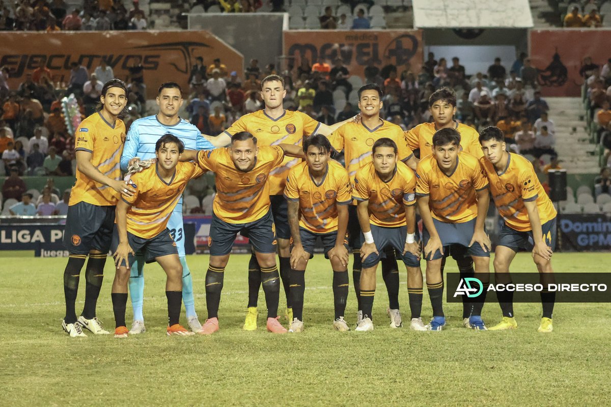 AccesoDirectoe's tweet photo. Con ustedes las postales 📷 del encuentro entre @Chiapas_FC y Pioneros FC en la fecha 7 de la @LigaPremier_FMF 

#JaguaresFC #JaguaresDeChiapas #LigaMx https://t.co/IFWjoaAdcR