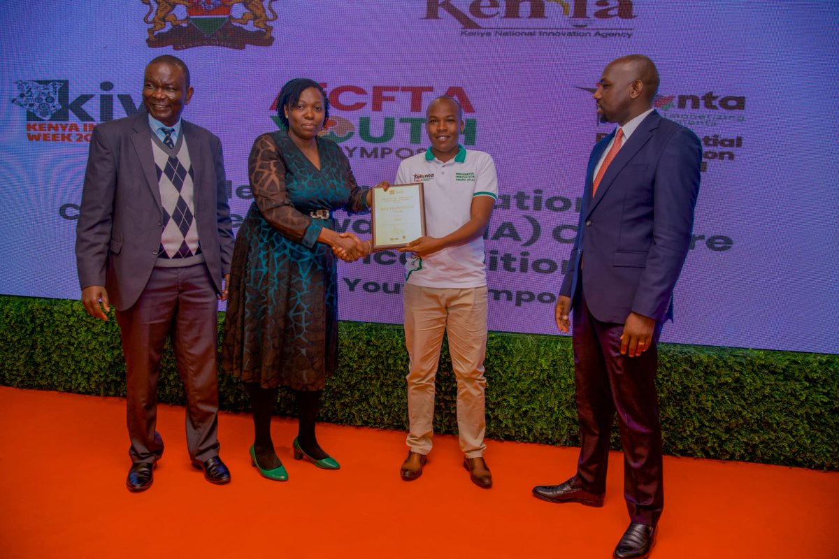 SharonWata (@sharonwata) on Twitter photo KECOBO was grateful and honoured to attend the Presidential Innovation Challenge and Award (PIA) 2023/2024 closure and launch for the 2024/2025 cohort We participated in awarding winners alongside <a href="/kipmurkomen/">KIPCHUMBA MURKOMEN, E.G.H</a> the CS sports. <a href="/KenyaCopyright/">Kenya Copyright Board</a> KECOBO was grateful and honoured to attend the Presidential Innovation Challenge and Award (PIA) 2023/2024 closure and launch for the 2024/2025 cohort We participated in awarding winners alongside <a href="/kipmurkomen/">KIPCHUMBA MURKOMEN, E.G.H</a> the CS sports. <a href="/KenyaCopyright/">Kenya Copyright Board</a>