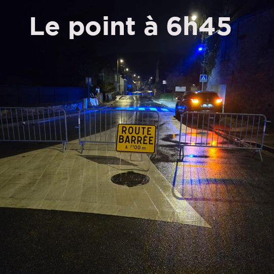 🗓️18.10.2024 à 6h45 : point sur les inondations
❌Route de Rambouillet fermée 
❌ Rue de Rambouillet fermée
❌ Carrefour Saint-Laurent fermé
❌ Parking du Séchoir à peaux fermé (20 cm d’eau)
⏩ Autres axes routiers ouverts
⏩ Les écoles de Chevreuse seront ouvertes aujourd’hui