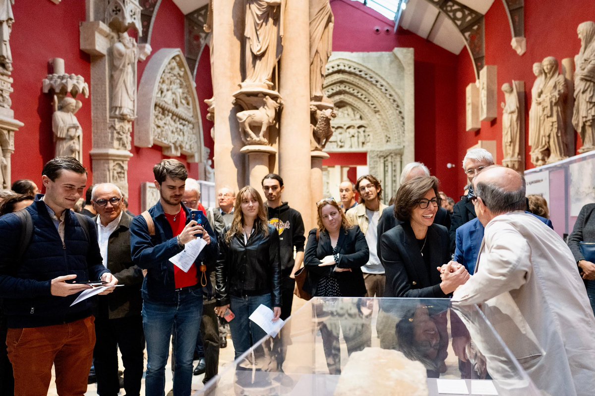 À la <a href="/Citedelarchi/">Cité de l'archi</a> hier soir à l’occasion du lancement de l’édition 2024 des Journées nationales de l'architecture qui ont lieu dès aujourd’hui partout dans l'hexagone et en outre-mer. Ravie d’avoir visité l’exposition consacrée à l’architecte Philippe Prost dans ce lieu à la