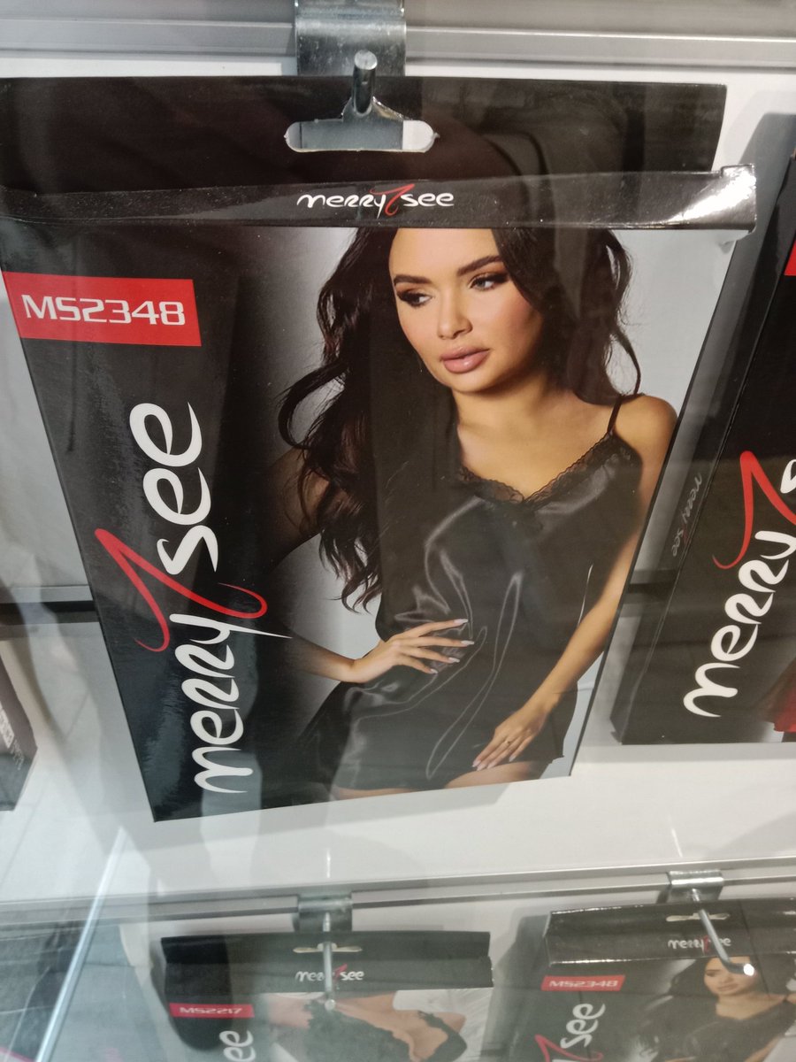 İstanbul dan gelcek olan Misafrmw aldığım hediye inşallah bwgenir #izmitbayan #izmit 
Kimle ne yasarsamm anca bu kadar gizlilik çok önemli