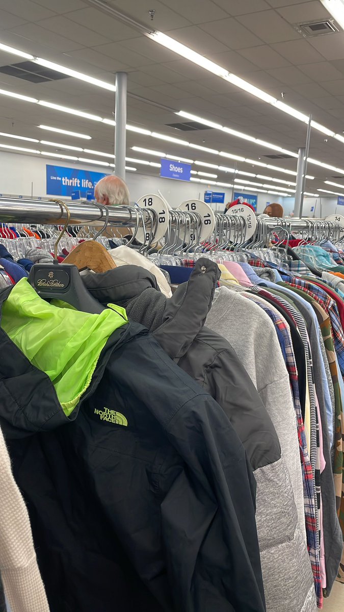 2best4you's tweet photo. Ceritanya thrift.. https://t.co/Y5uVi1XA62