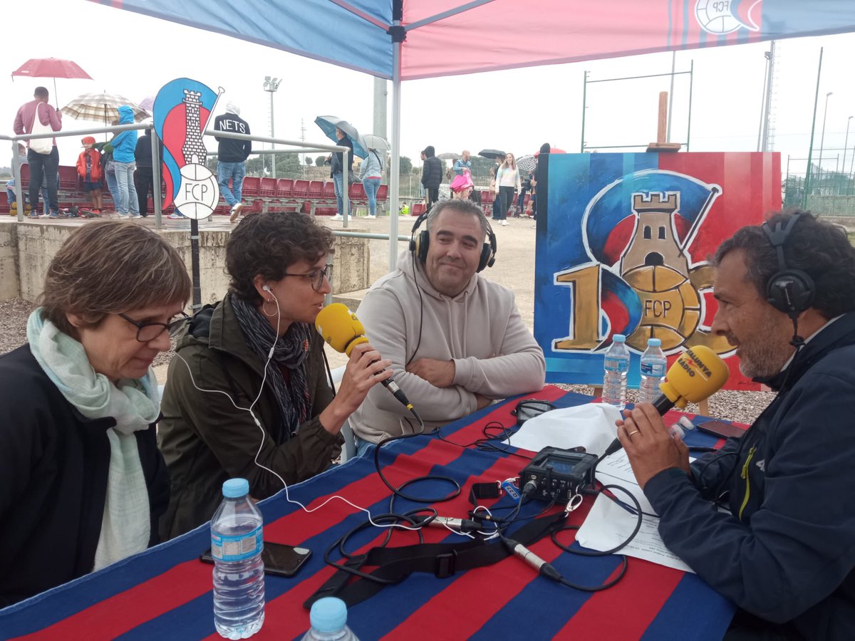 El <a href="/FCPRADENC/">Futbol Club Pradenc</a> commemora el centenari del club i, entre el pilot de coses, ara té HIMNE! I com no, l’expert del tema al nostre país va passar per #PratsdeLluçanès i va sortir-ne aquesta bonica estona.

Gràcies <a href="/JordiMelich/">Jordi Mèlich</a> i equip <a href="/totgira/">Tot gira</a>! Escolteu-ho:

➡️ 3cat.cat/3cat/futbol-cl…