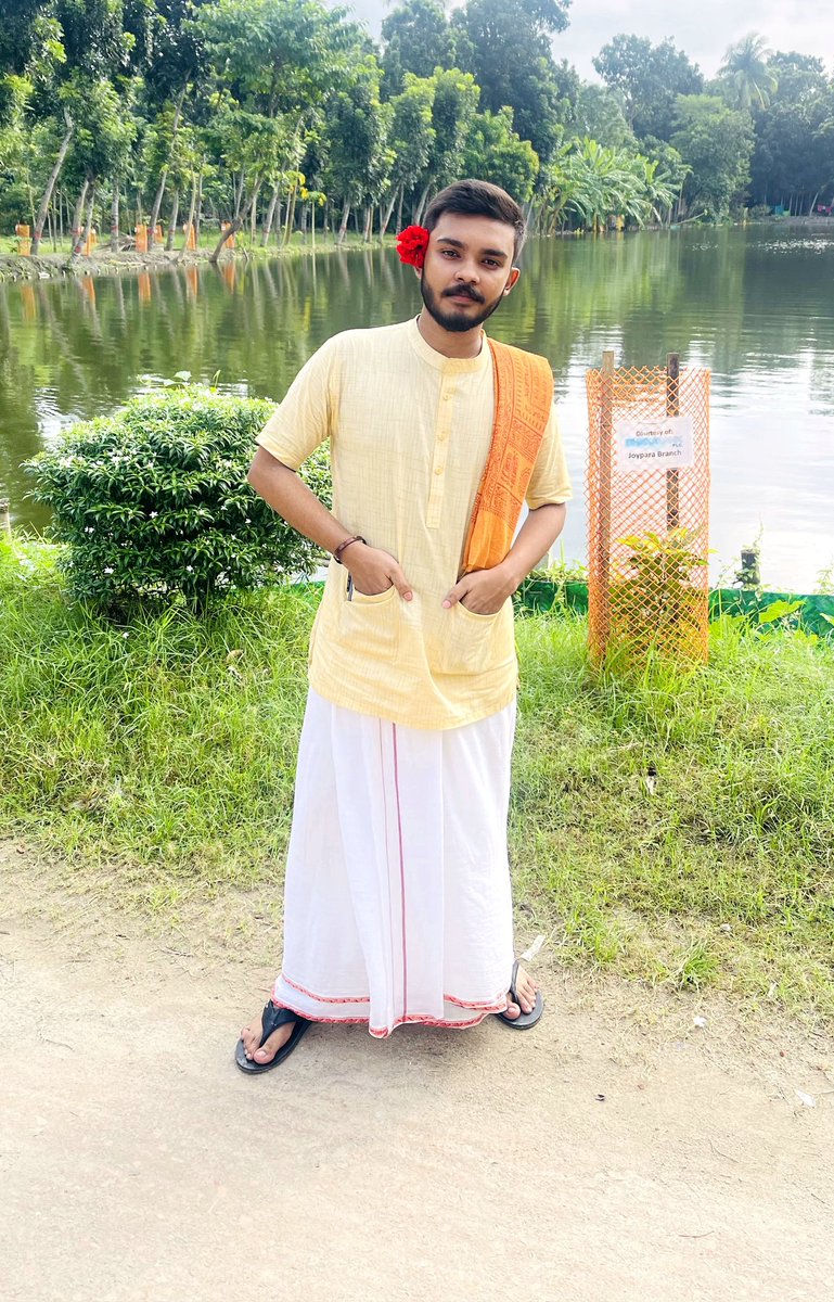 ShuvojitBanik's tweet photo. Taken on the colorful occasion of #Mahaashtami https://t.co/KpHYZ3uvip