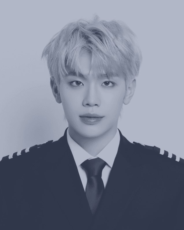 Bijou714's tweet image. 태래 제복 좋다..