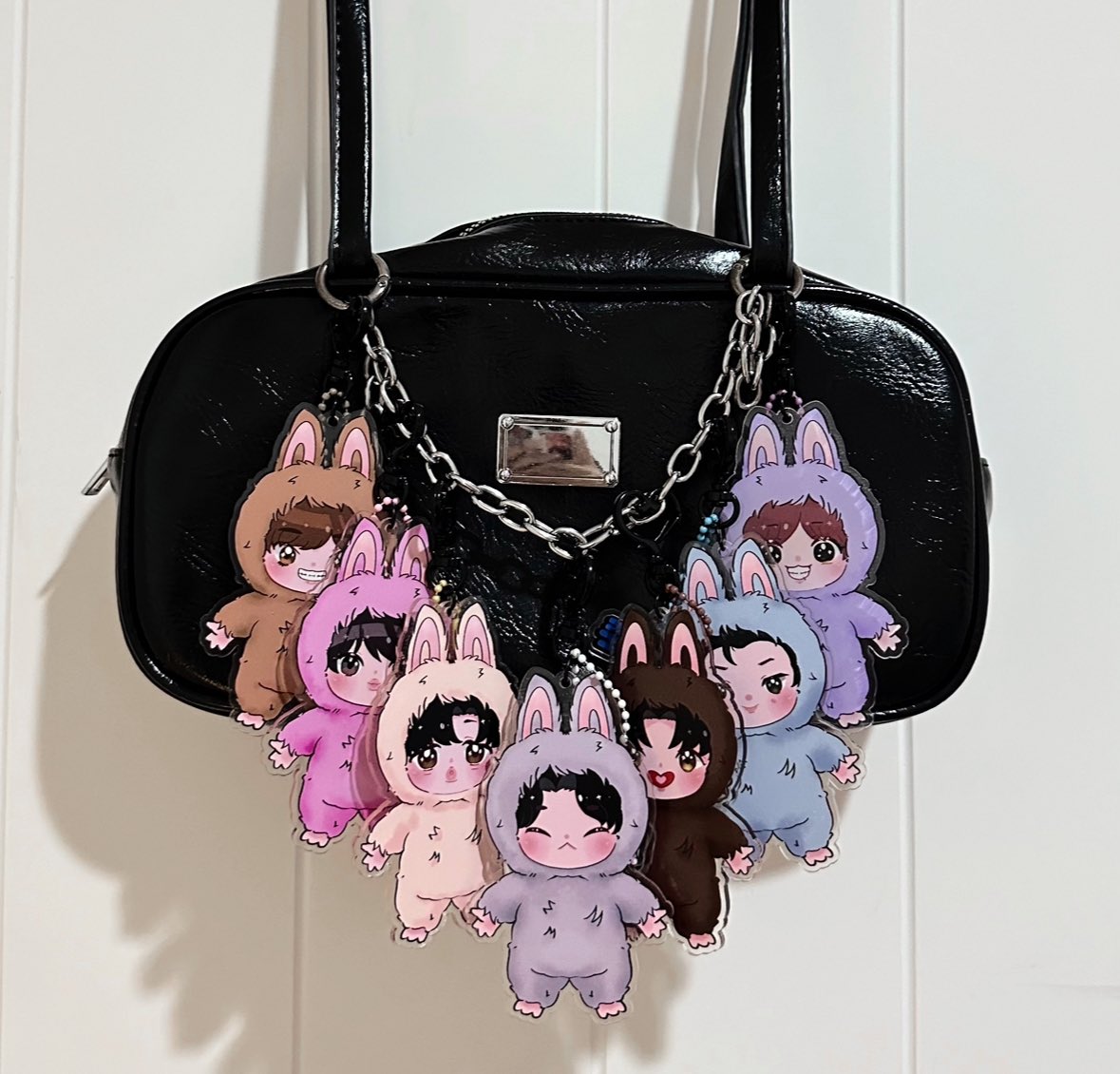 cecemicel's tweet photo. ⋆.˚ ᡣ𐭩Labangtan Keychain Series ⋆.˚ ᡣ𐭩
Langsung CO di shopee ya chingu 🛍️
https://t.co/SFNJRchrJS
#btsfanart #btslabubu #labubu #keychainbts #btsarmy #bts https://t.co/lwT9CjyVgt