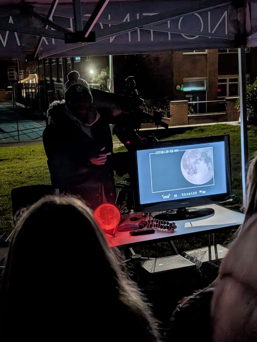 🌕🌌Stargazing live! 🌌🌕

What a fantastic event last night - with live stargazing and lunar observations! Mr Barrett on hand to talk us through the Hunters super moon. Of course we couldn’t not enjoy a fire with s’more’s and hot chocolate! 🔥